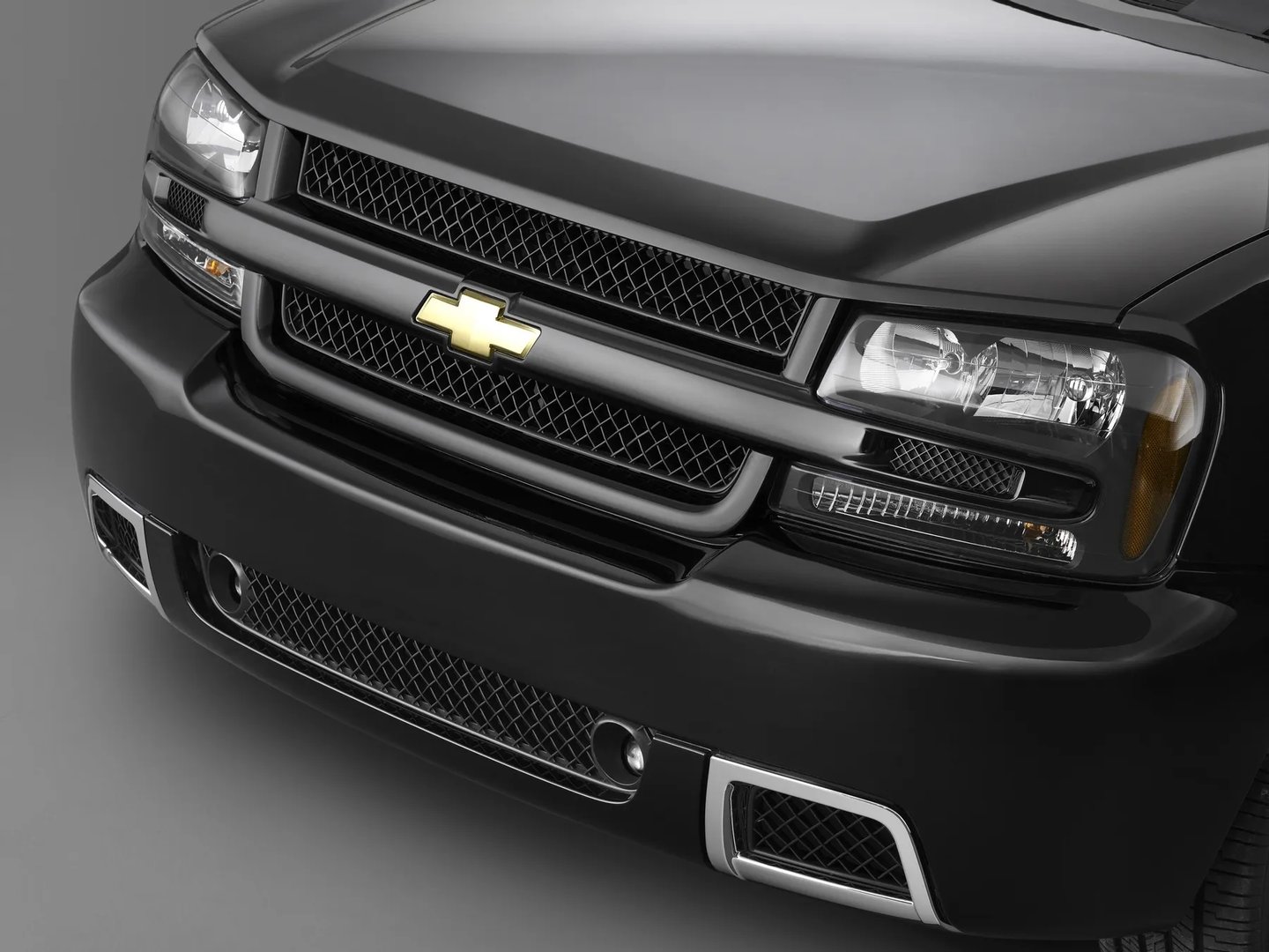 Chevrolet_TrailBlazer_1_generation_restyling__SUV_5-doors__8.jpg