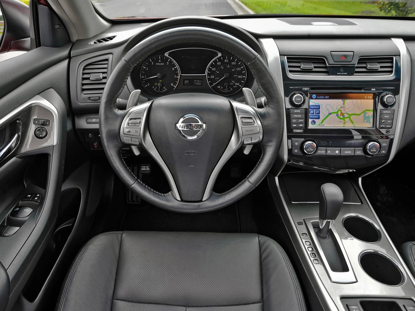 Nissan_Altima_5_generation__Sedan__13.jpg