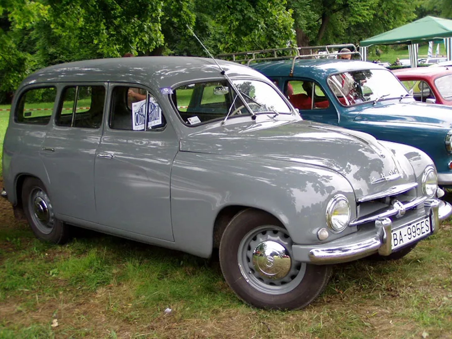 Skoda_1200_1_generation__Estate_5-door__2.jpg