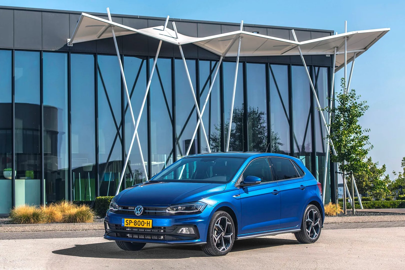 Volkswagen_Polo_6_generation__Mini_5-doors__6.jpg
