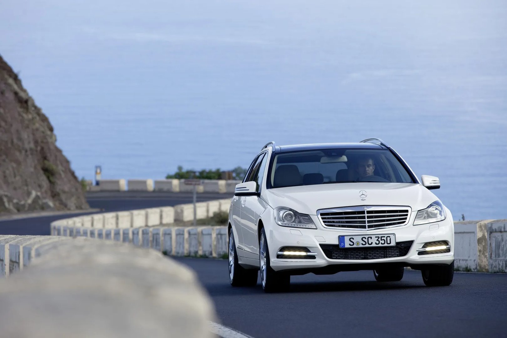 Mercedes_C-Class_3_generation_restyling__Estate_5-door__12.jpg