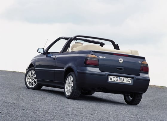 Volkswagen_Golf_4_generation__Cabrio__9.jpg