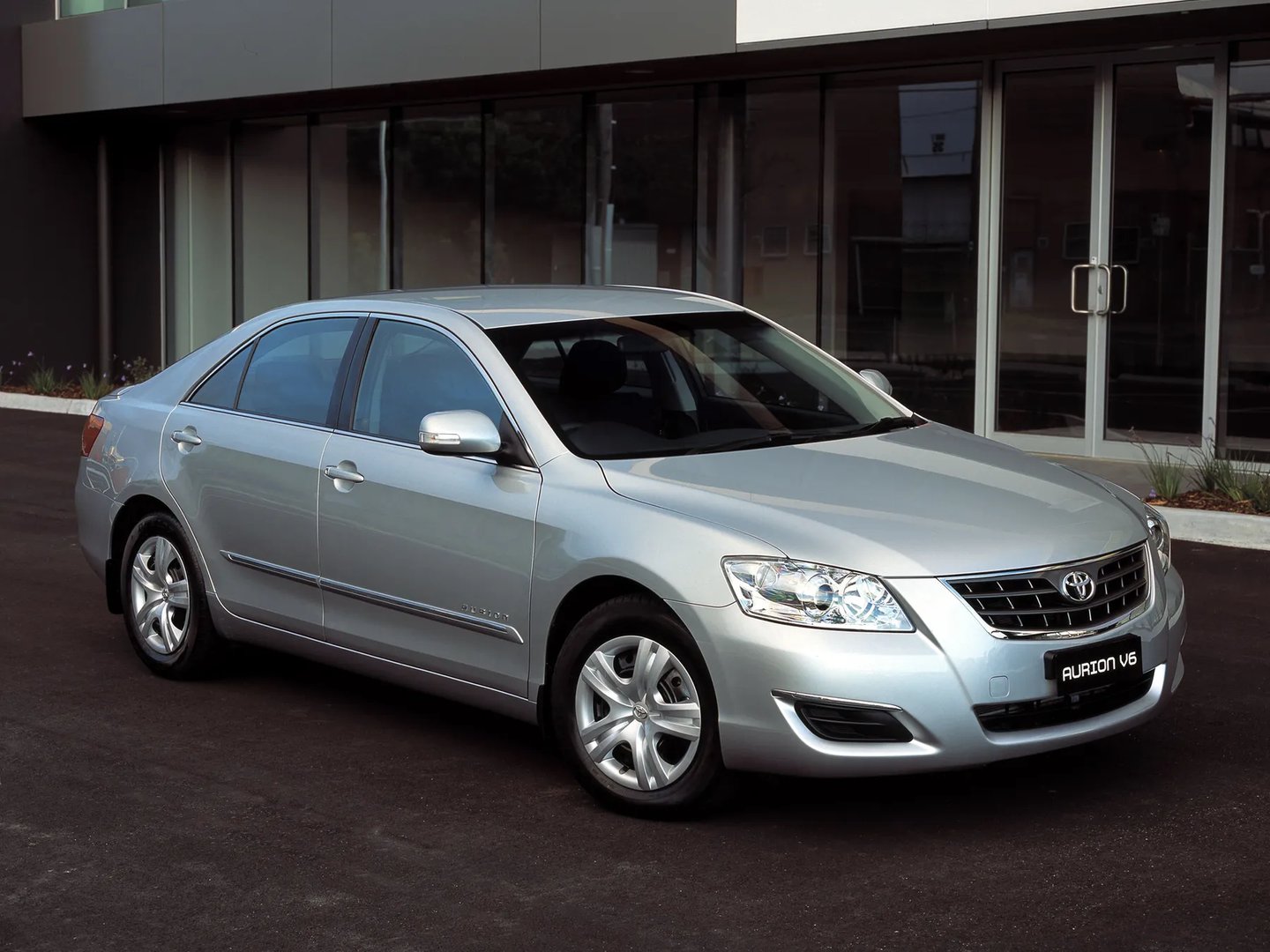 Toyota_Aurion_1_generation__Sedan__8.jpg