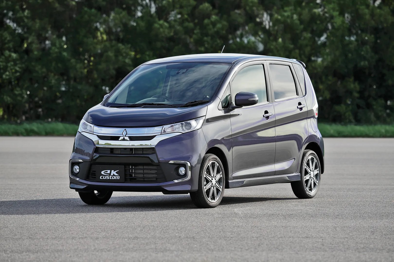 Mitsubishi_eK_Custom_1_generation_restyling__Microvan__6.jpg