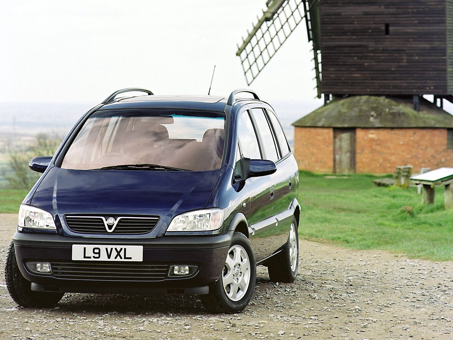 Vauxhall Zafira 1 generation
