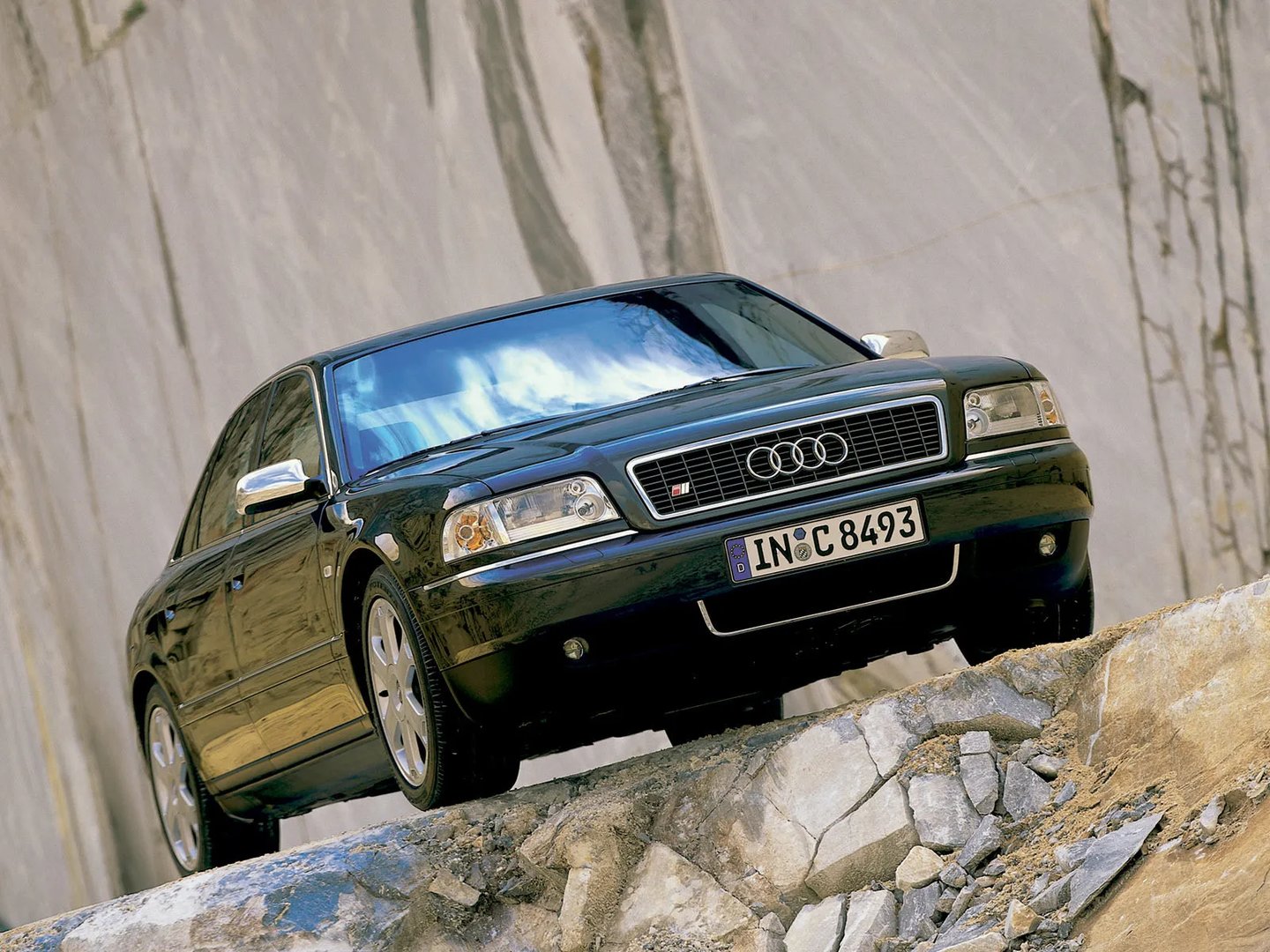 Audi_S8_1_generation_restyling__Sedan__9.jpg