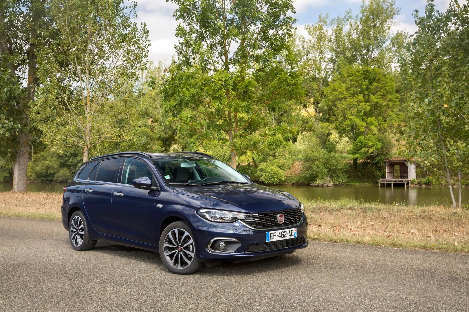 Fiat_Tipo_2_generation__Estate_5-door__7.jpg
