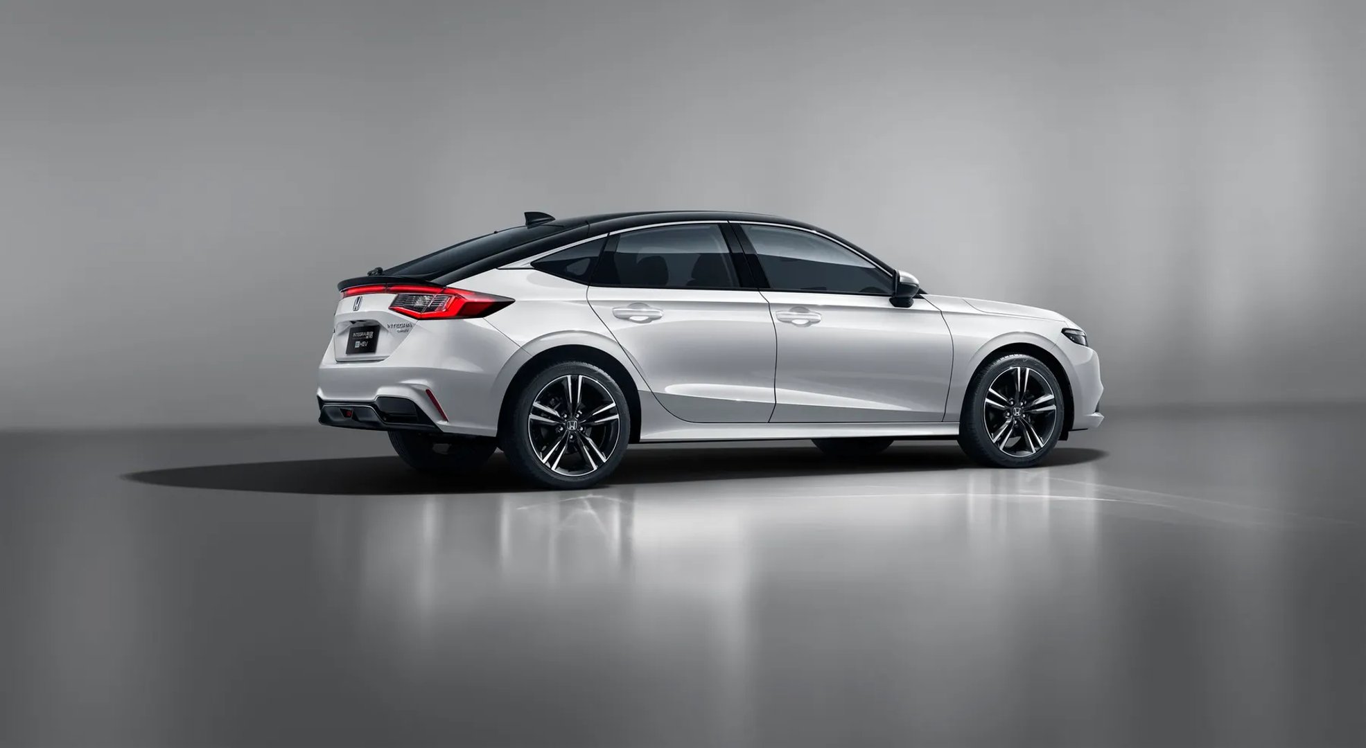 Honda_Integra_5_generation__Hatchback_5-door__3.jpg