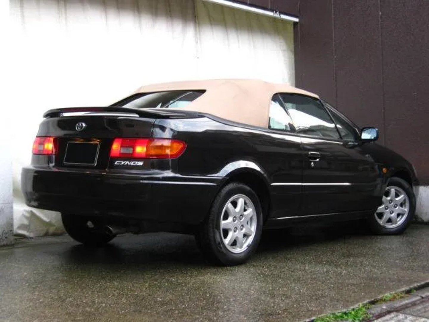 Toyota_Cynos_2_generation__Cabrio__1.jpg