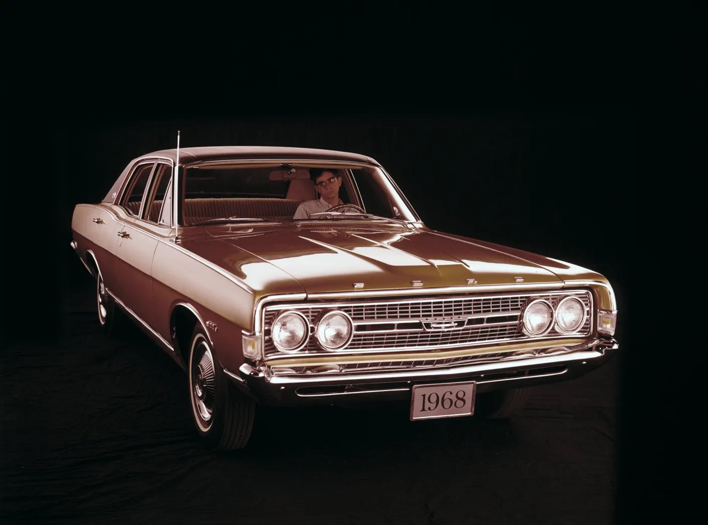 Ford_Torino_1_generation__Sedan__1.jpg