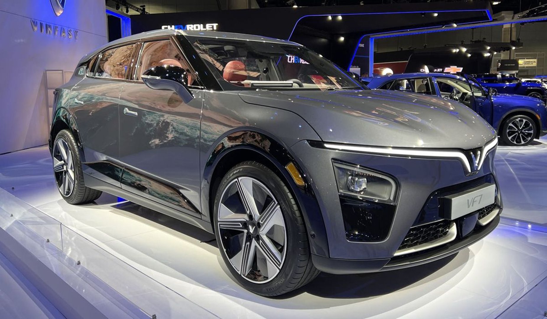 vinfast_VF7_1_generation__SUV_5-doors__2.jpg