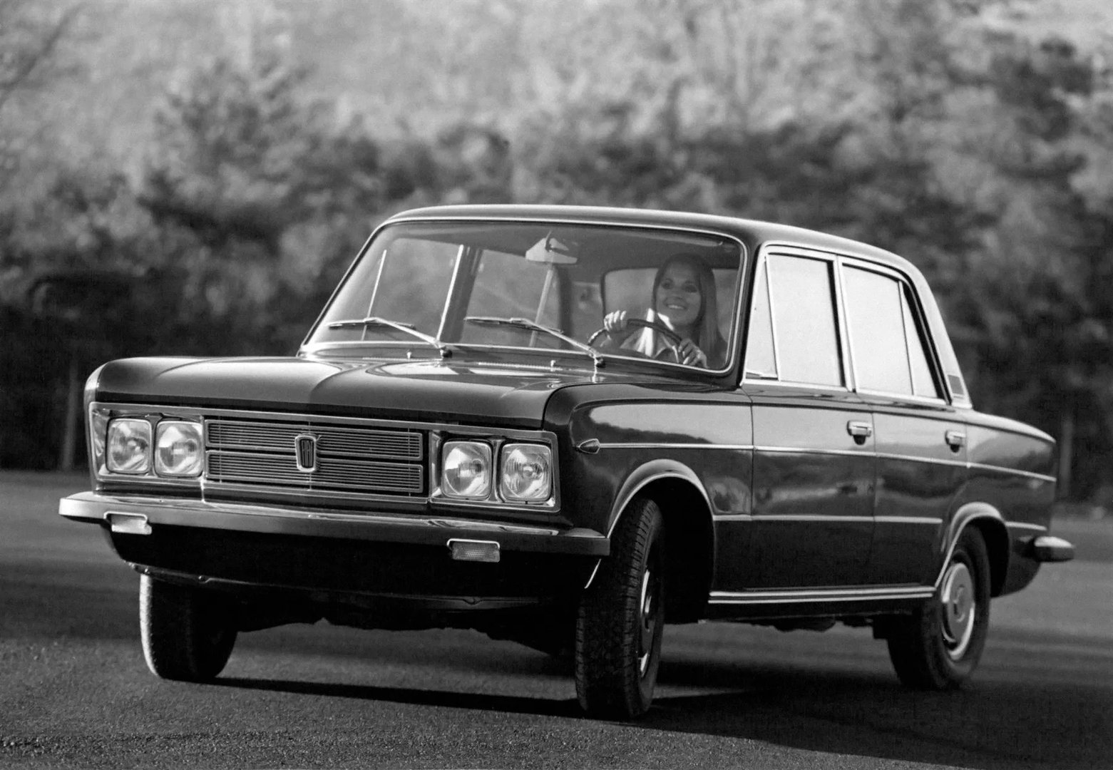 Fiat_125_1_generation__Sedan__9.jpg