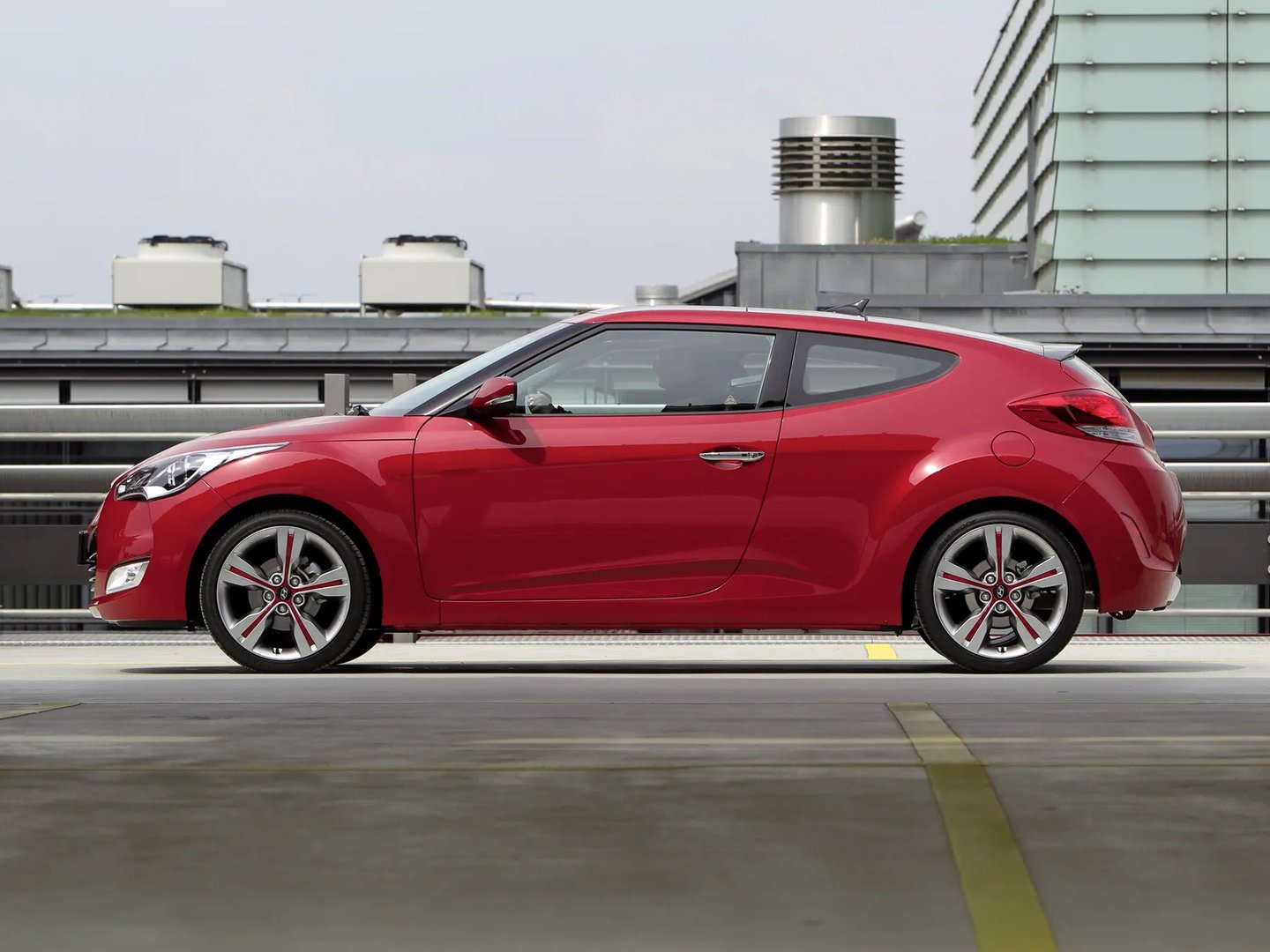 Hyundai_Veloster_1_generation__Hatchback_4-door__4.jpg