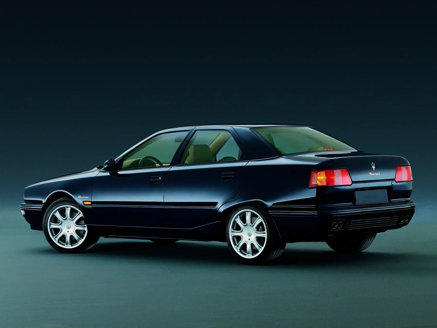 Maserati_Quattroporte_4_generation__Sedan__5.jpg