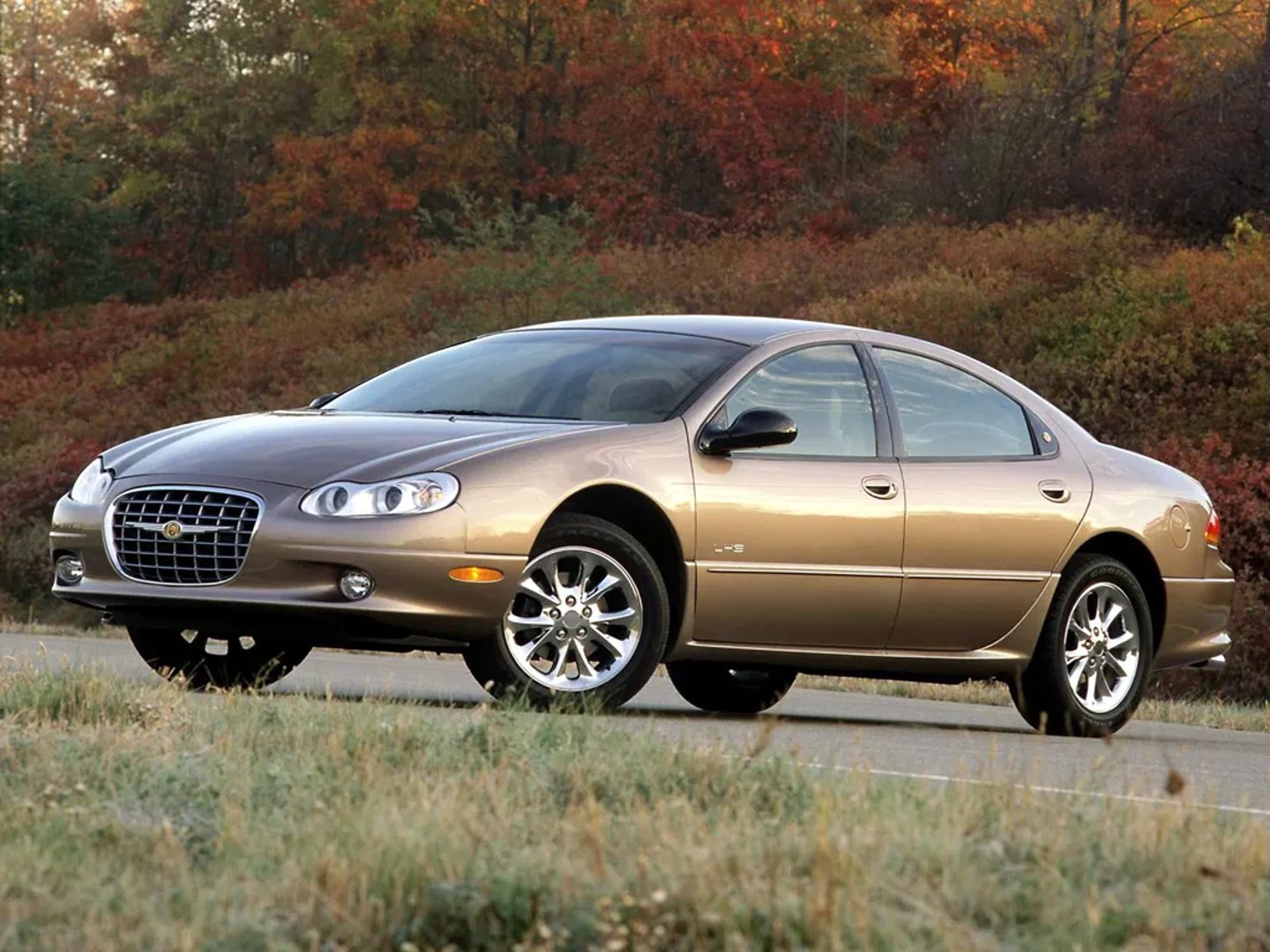 Chrysler_LHS_2_generation__Sedan__1.jpg