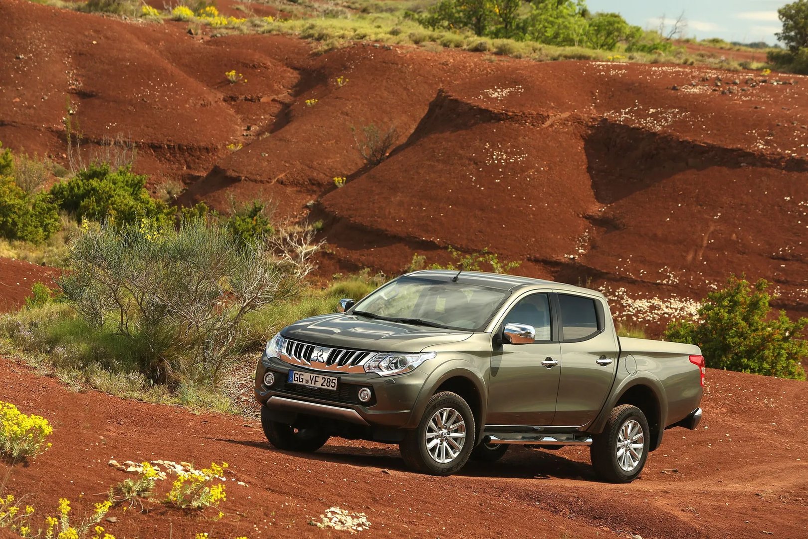 Mitsubishi_Triton_5_generation__Pickup_double-cab__2.jpg
