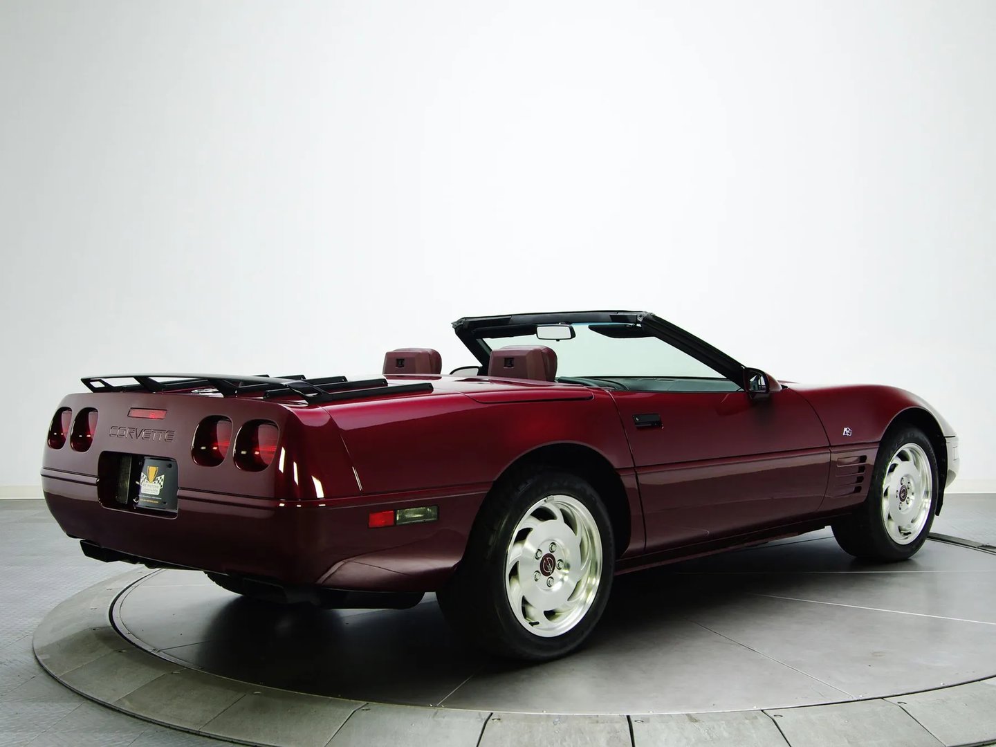 Chevrolet_Corvette_4_generation__Roadster__2.jpg