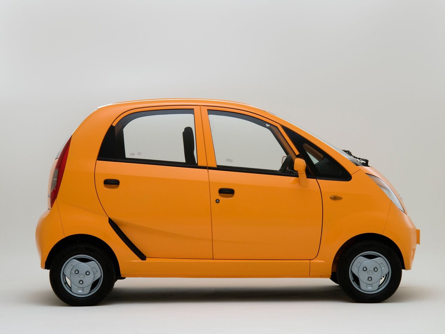 tata_Nano_1_generation__Hatchback_4-door__19.jpg