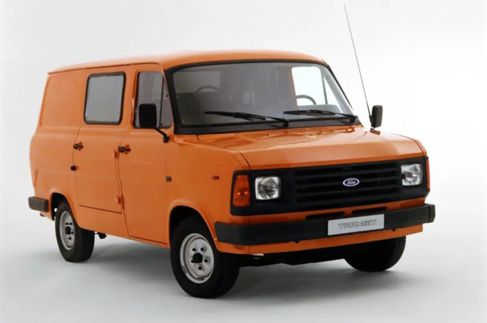 Ford_Transit_1_generation_restyling__Van__1.jpg