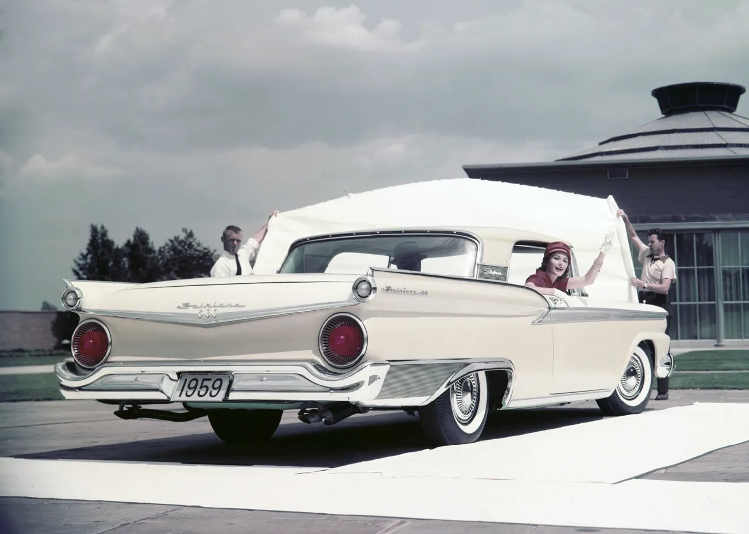 Ford_Galaxie_(USA)_1_generation__Coupe_Hardtop__1.jpg