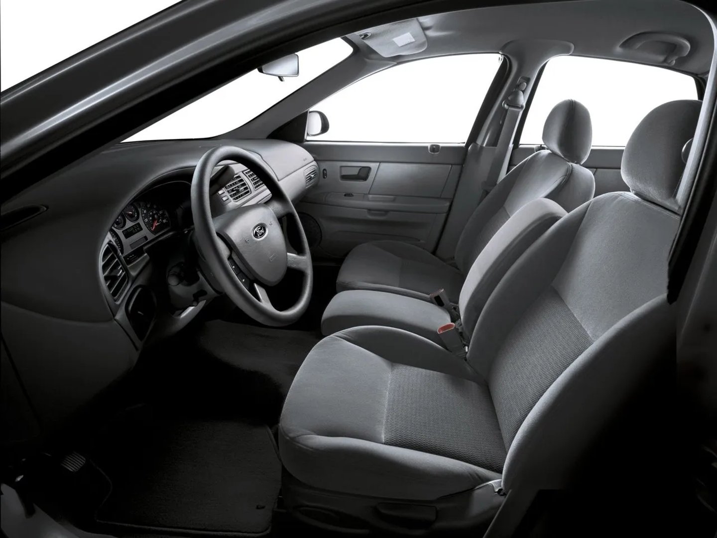 Ford_Taurus_4_generation_restyling__Sedan__4.jpg