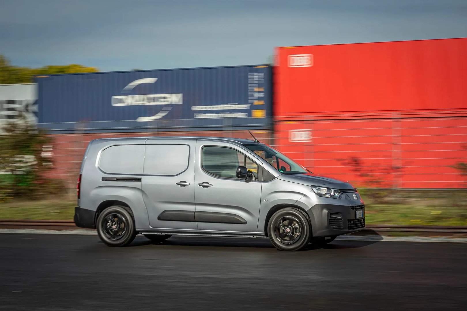 Fiat_Doblo_3_generation__Van_Long__3.jpg