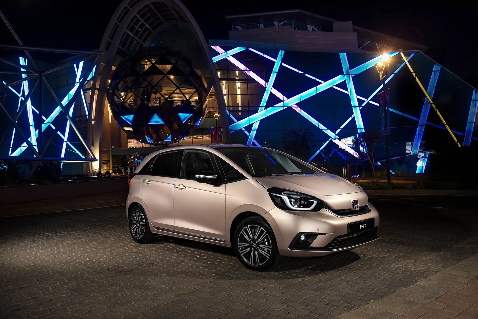 Honda_Fit_4_generation__Mini_5-doors__13.jpg