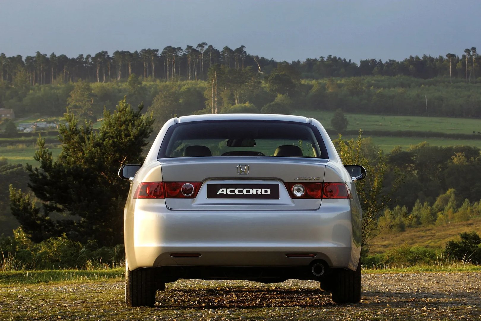 Honda_Accord_7_generation__Sedan__5.jpg