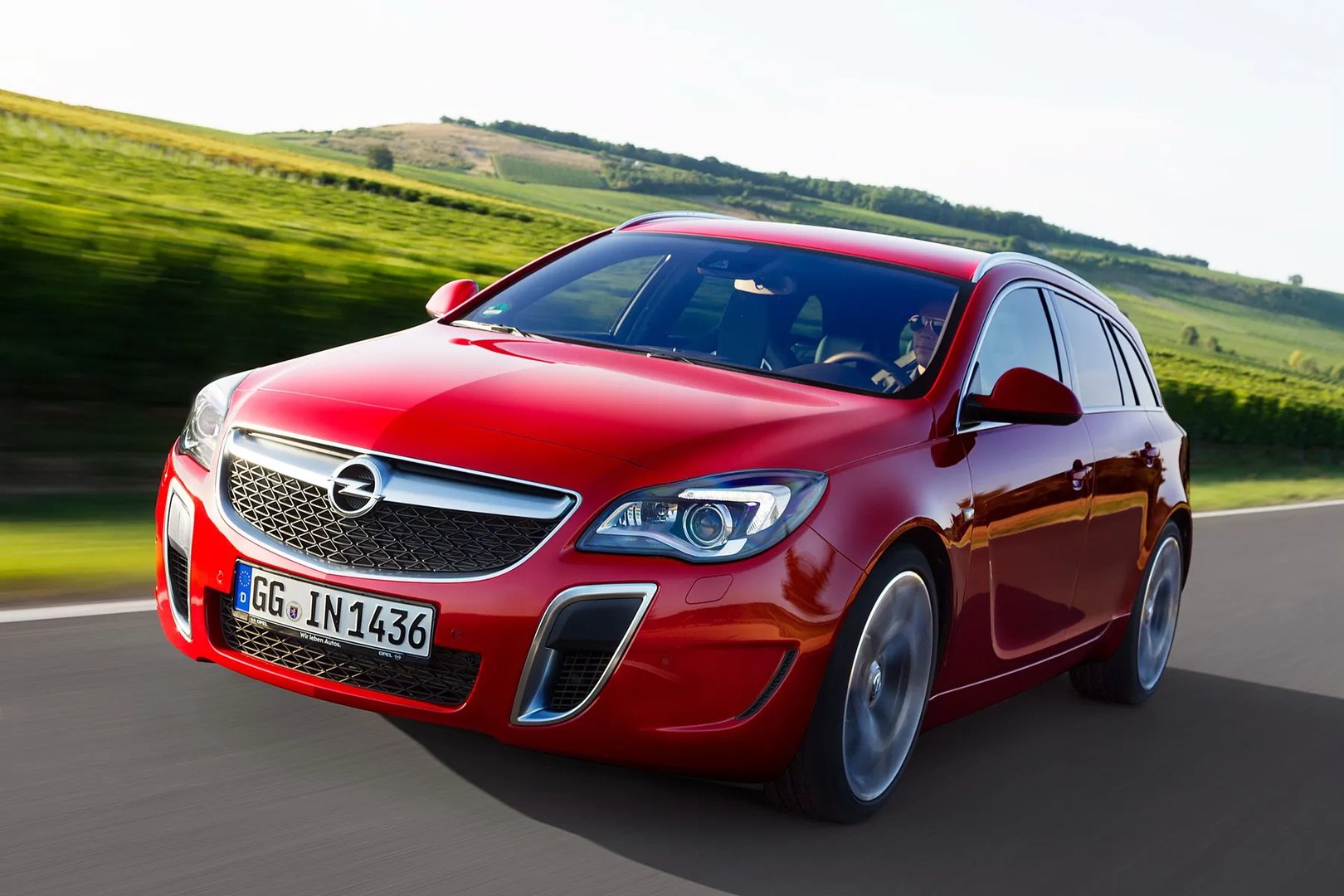 Opel_Insignia_OPC_1_generation_restyling__Estate_5-door__1.jpg