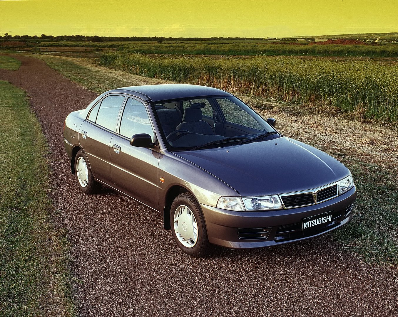 Mitsubishi_Lancer_8_generation_restyling_1__Sedan__5.jpg