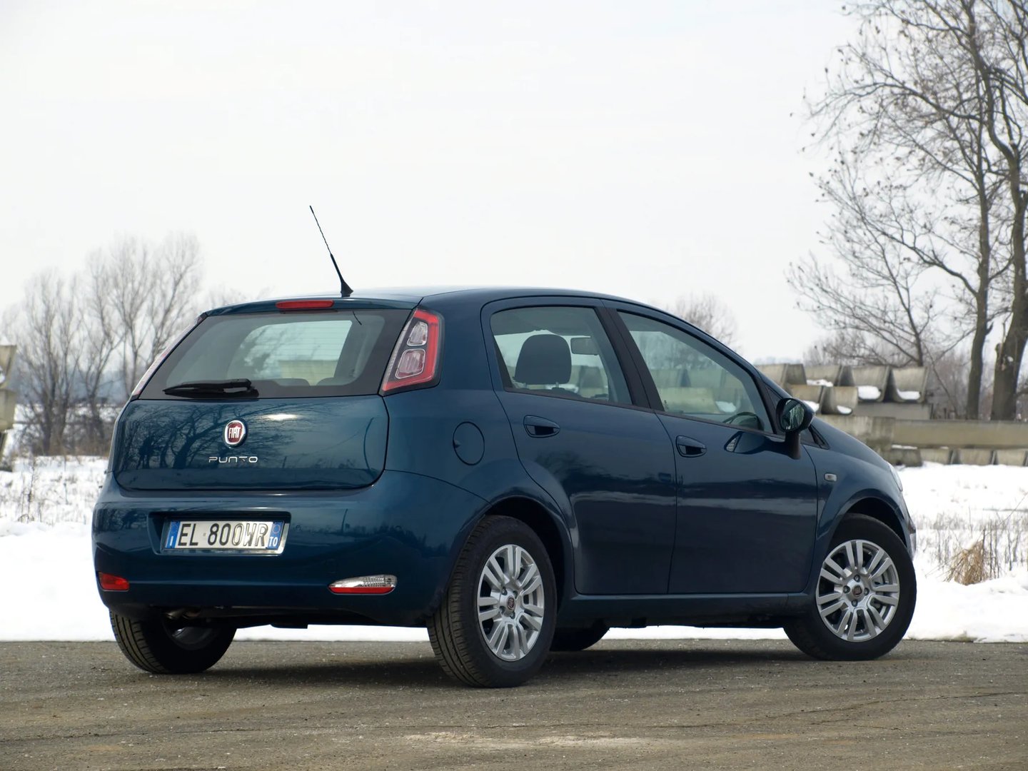 Fiat_Punto_3_generation_restyling_2__Mini_5-doors__11.jpg