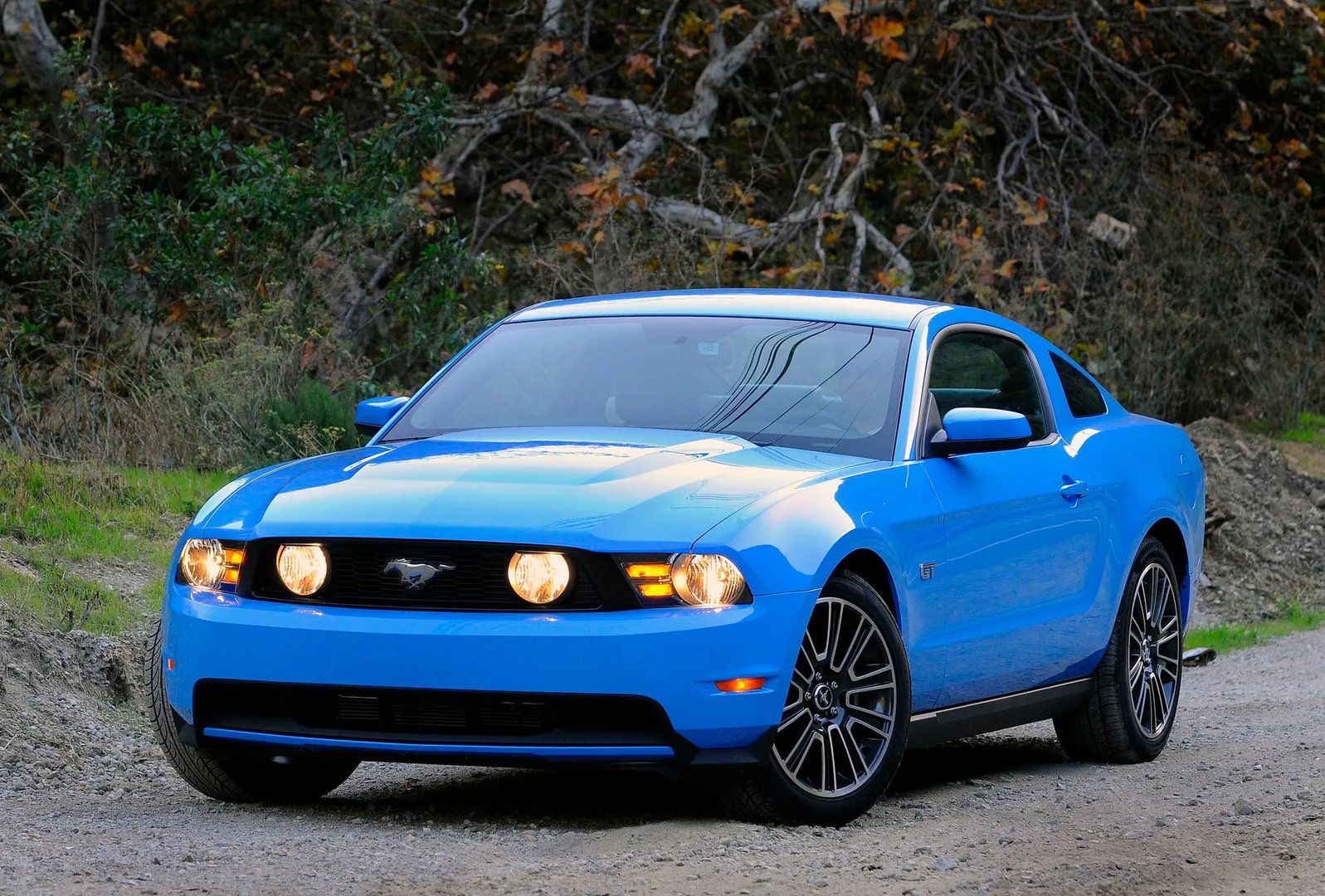 Ford_Mustang_5_generation_restyling__Coupe__8.jpg