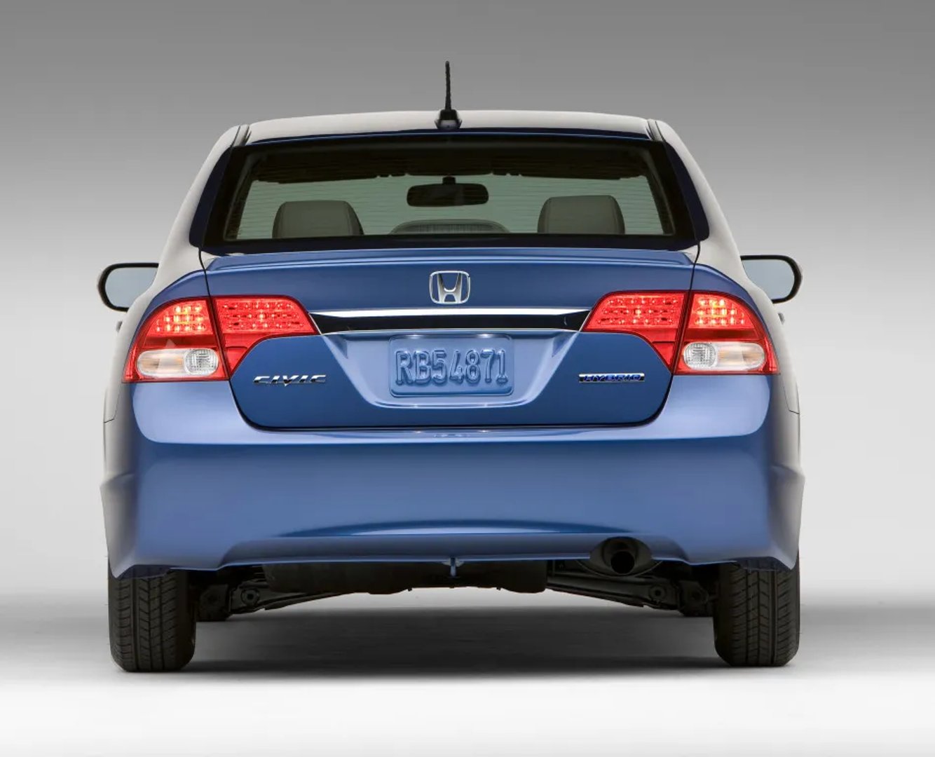 Honda_Civic_8_generation_restyling__Sedan__4.jpg