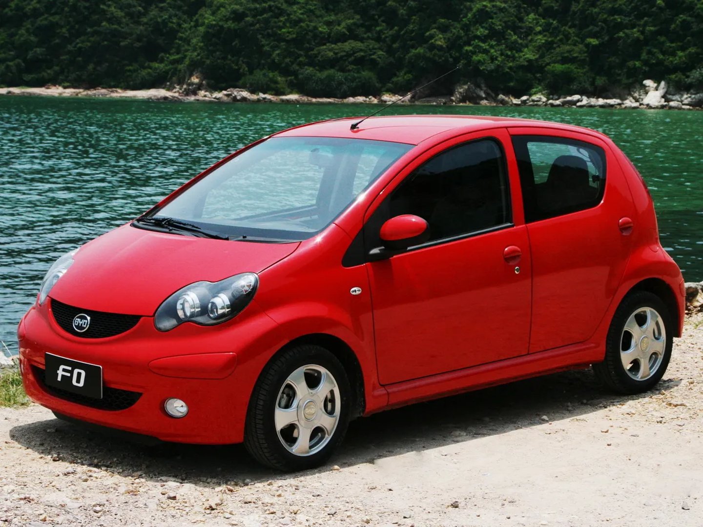 BYD_F0_1_generation__Mini_5-doors__7.jpg