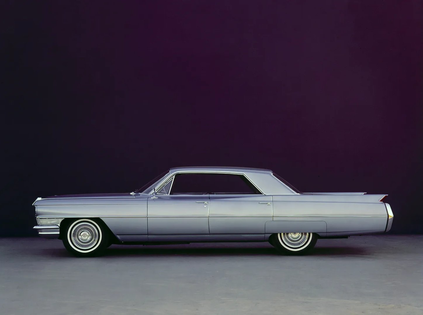 Cadillac_Series_62_7_generation__Sedan_Hardtop__1.jpg