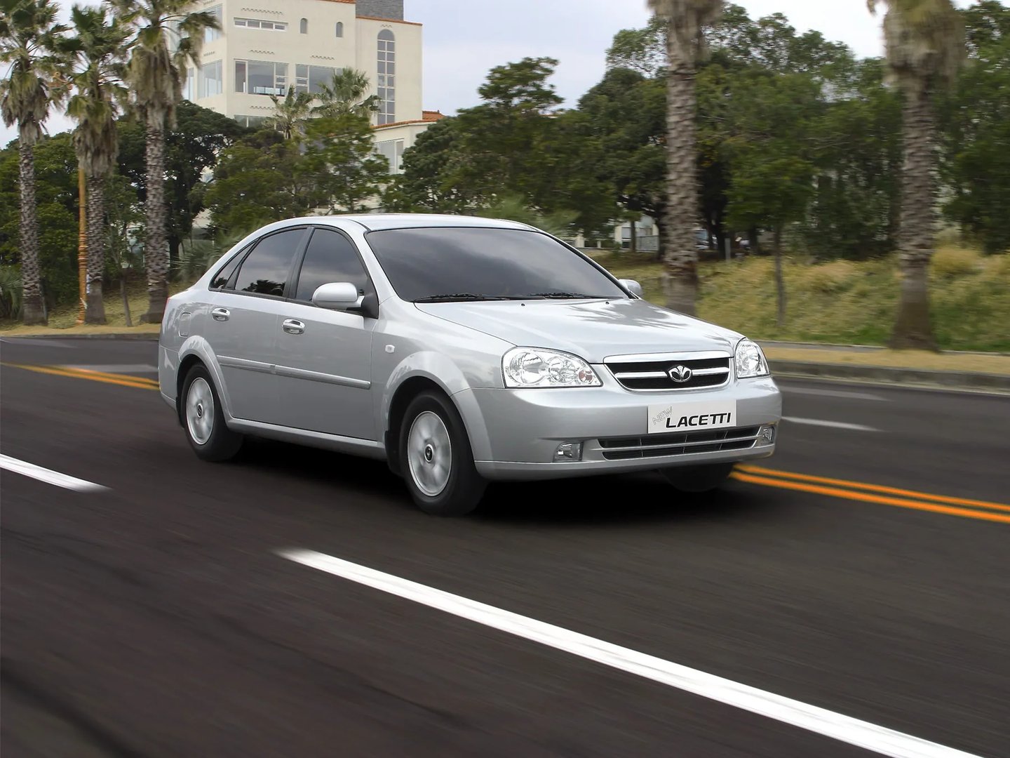 Daewoo_Lacetti_1_generation__Sedan__2.jpg