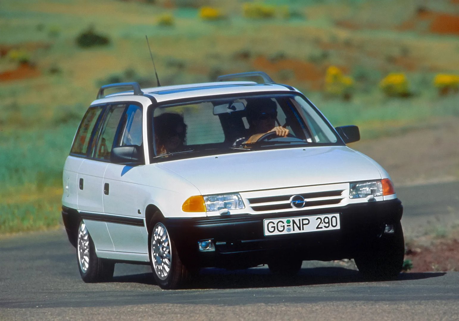 Opel Astra 1 generation  Estate 5-door