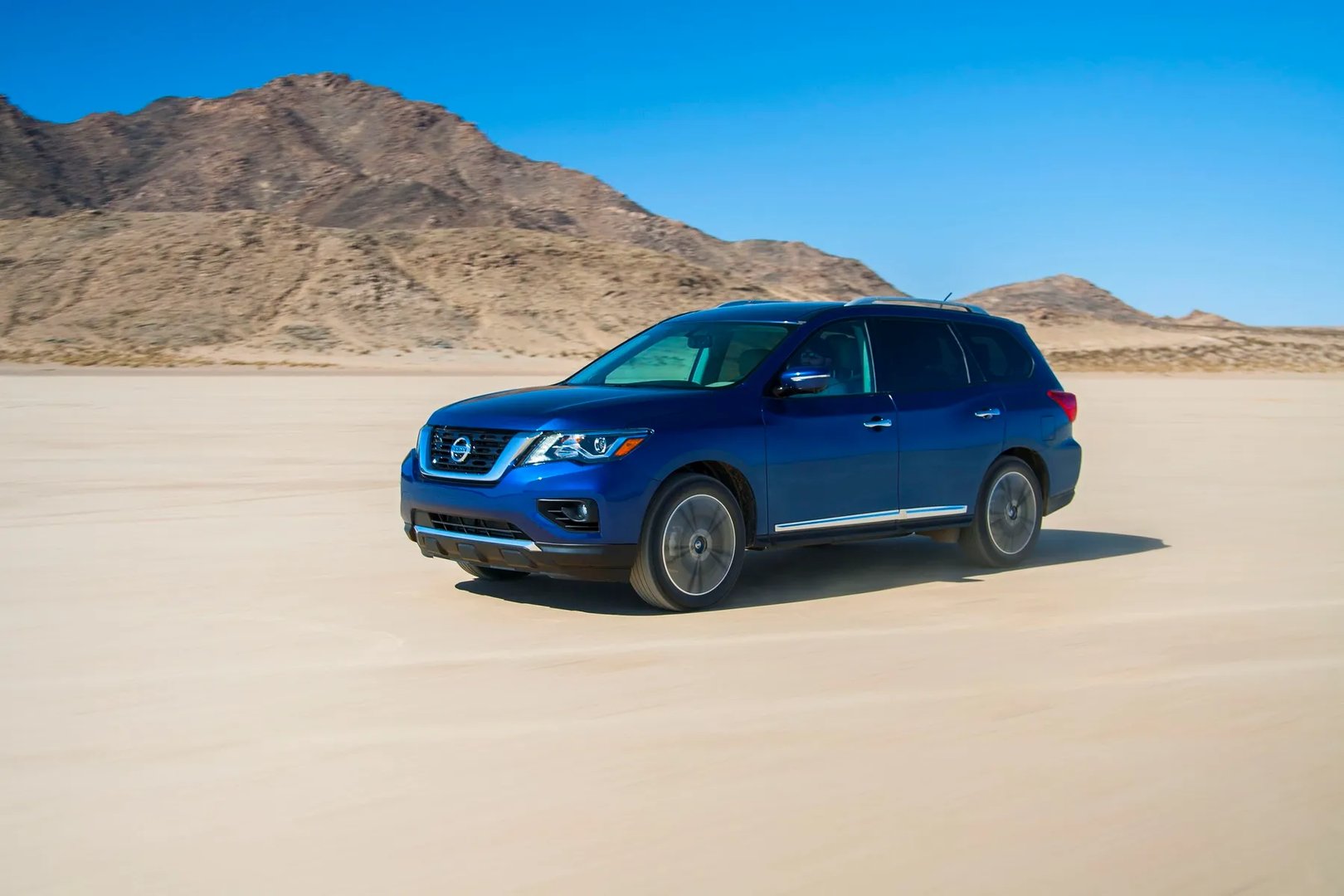 Nissan_Pathfinder_4_generation_restyling__SUV_5-doors__5.jpg