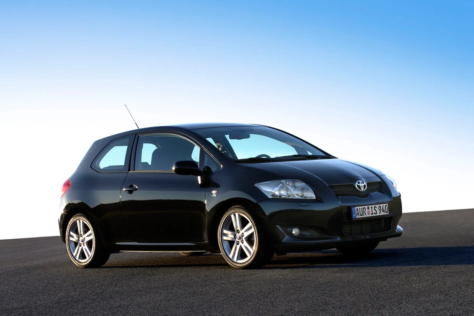 Toyota Auris 1 generation  Hatchback 3-door