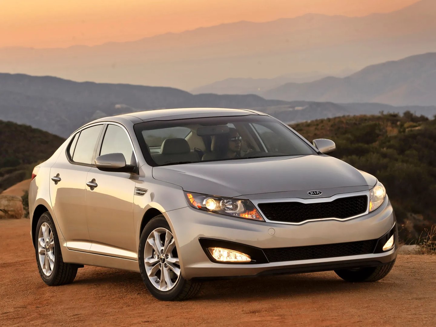 Kia_Optima_3_generation__Sedan__5.jpg