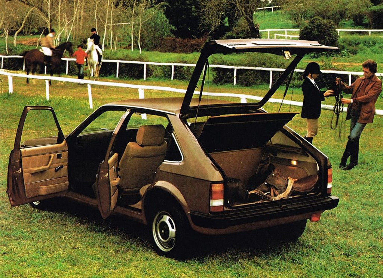 vauxhall_Astra_1_generation__Mini_5-doors__5.jpg