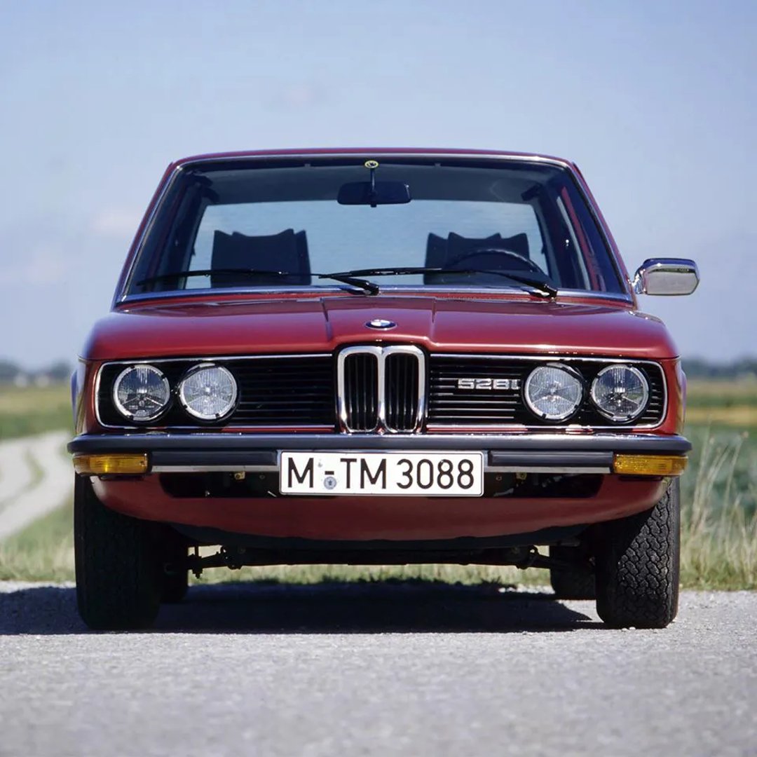 BMW_5_series_1_generation_restyling__Sedan__9.jpg