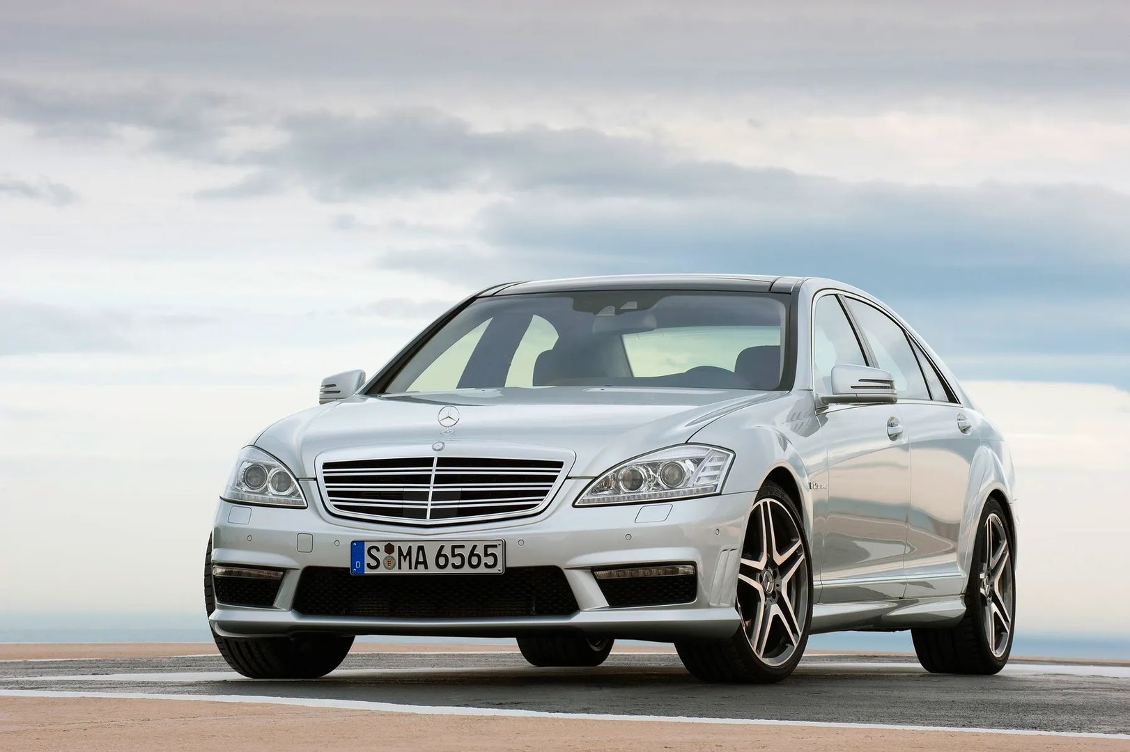 W221  Sedan