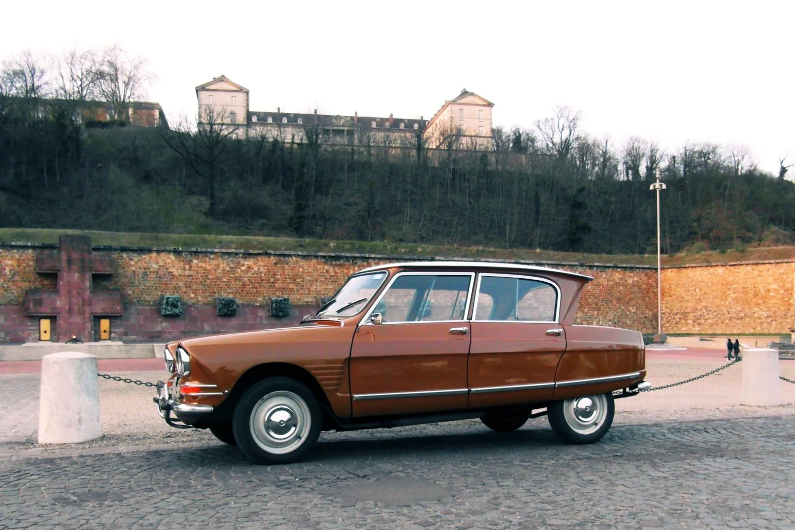 Citroen_AMI_1_generation__Sedan__7.jpg