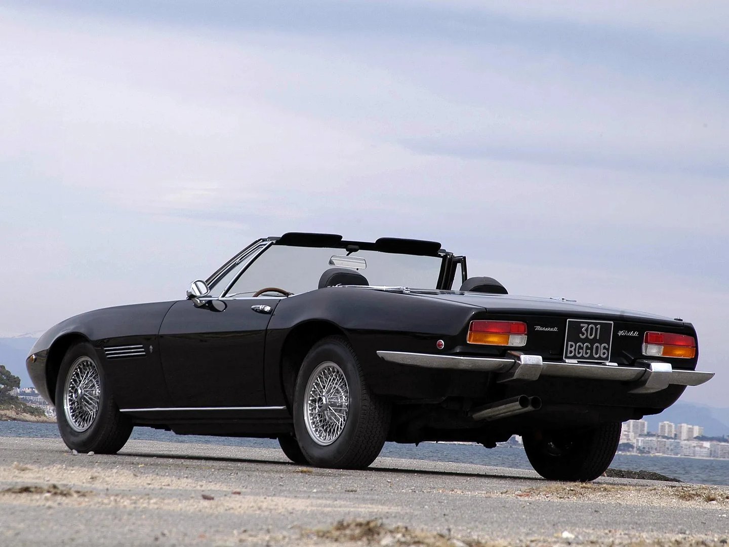 Maserati_Ghibli_1_generation__Roadster__7.jpg