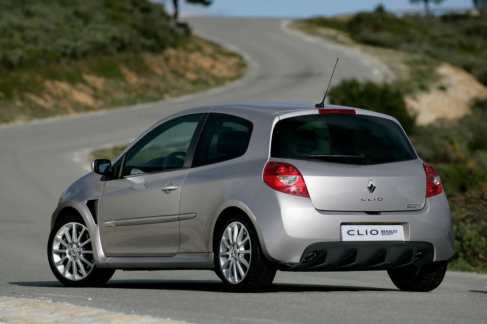 Renault_Clio_RS_3_generation__Mini_3-doors__5.jpg