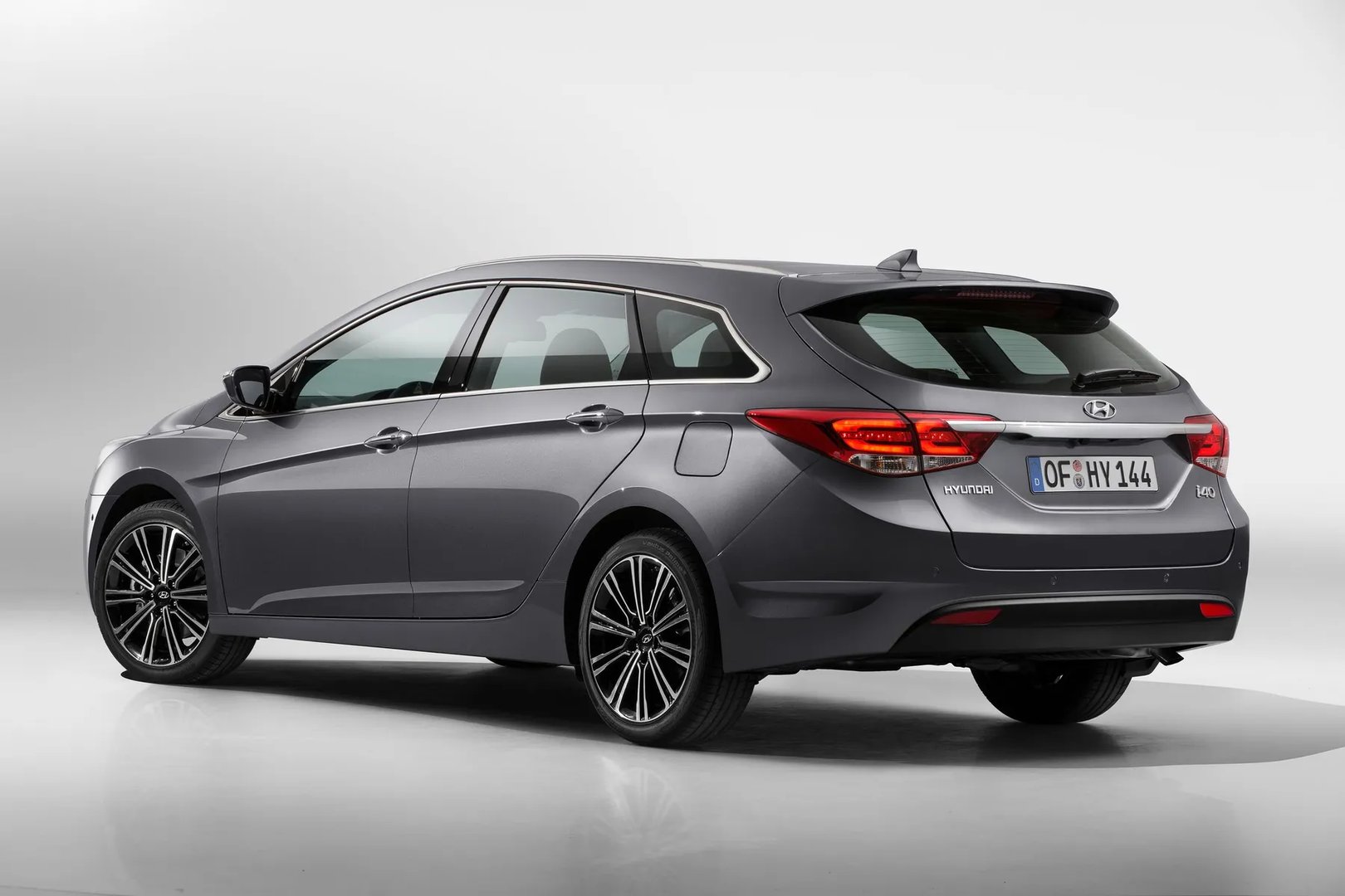 Hyundai_i40_1_generation_restyling__Estate_5-door__1.jpg
