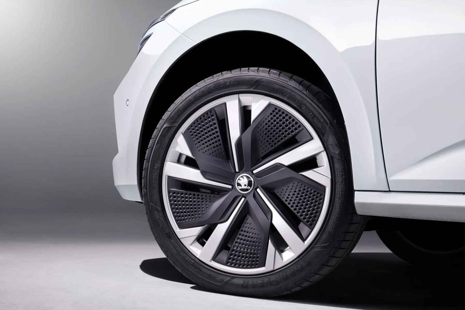 Skoda_Kamiq_1_generation_restyling__SUV_5-doors__8.jpg