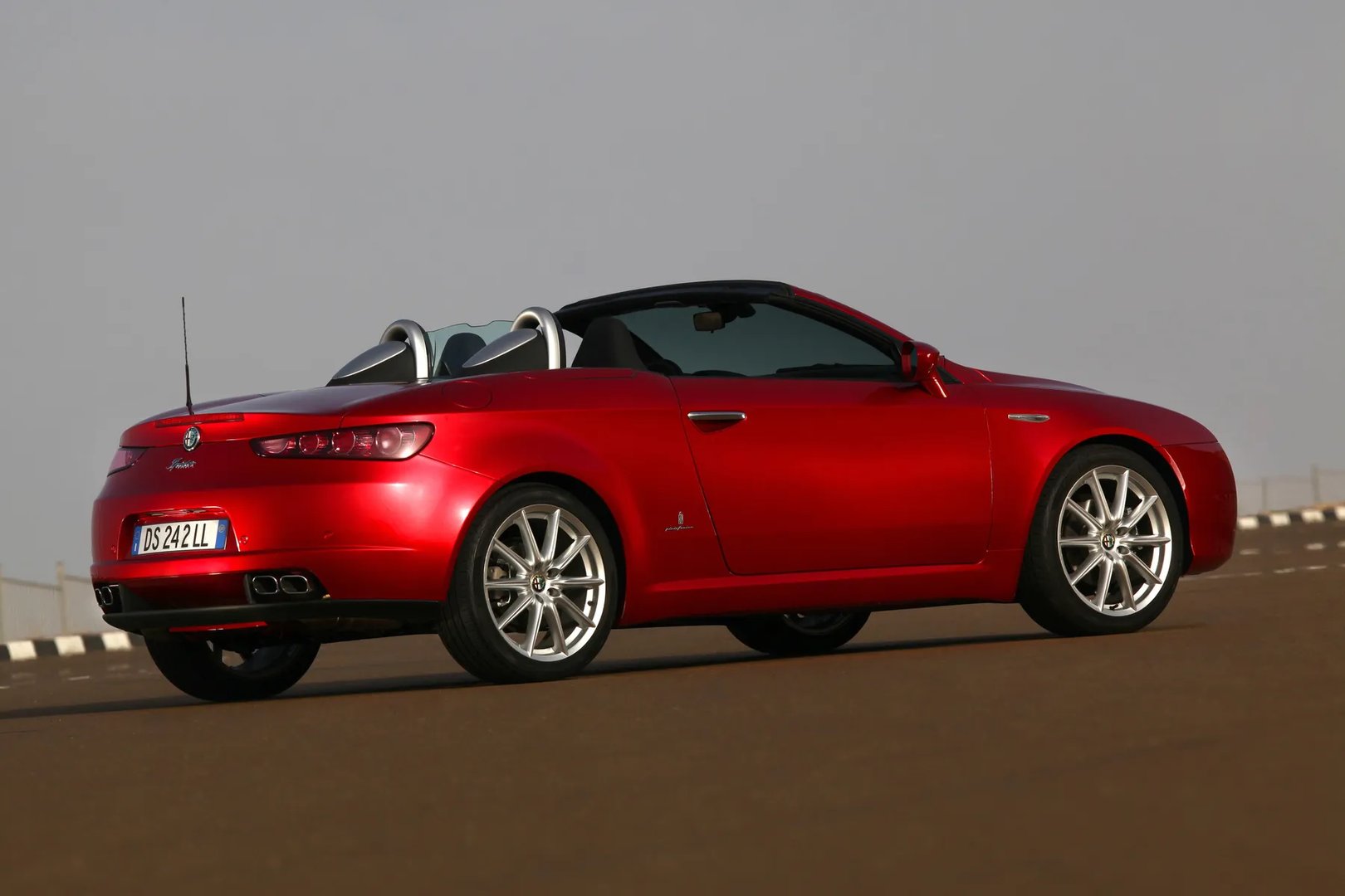 Alfa Romeo_Spider_3_generation__Cabrio__11.jpg
