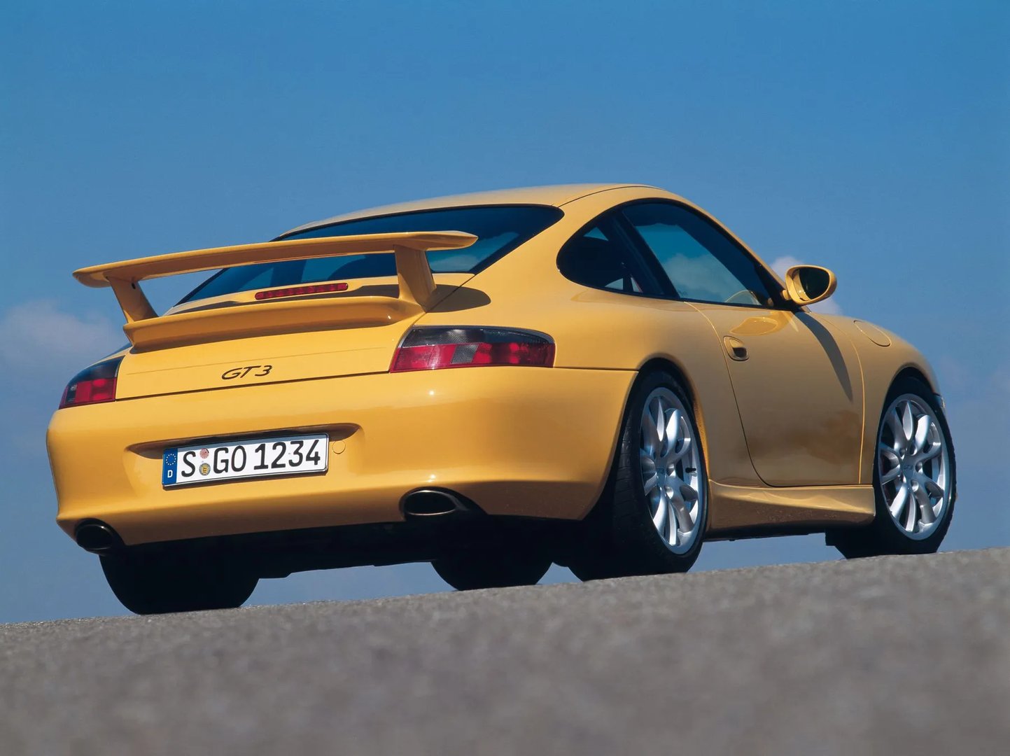 Porsche_911_GT3_1_generation_restyling__Coupe__6.jpg